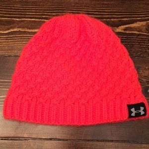 Women’s Under Armour beanie